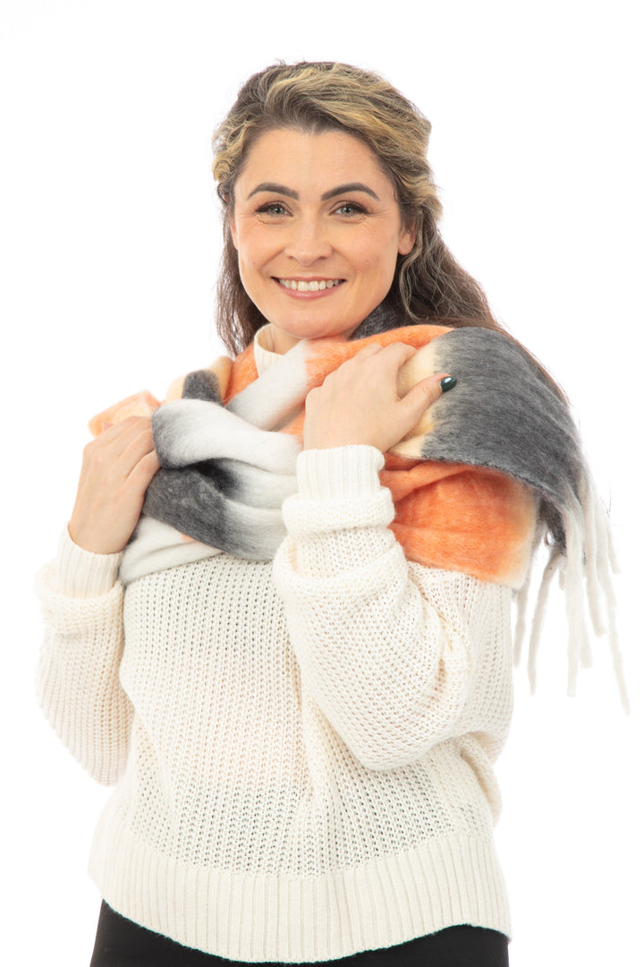 Molly - Bouclé Scarf