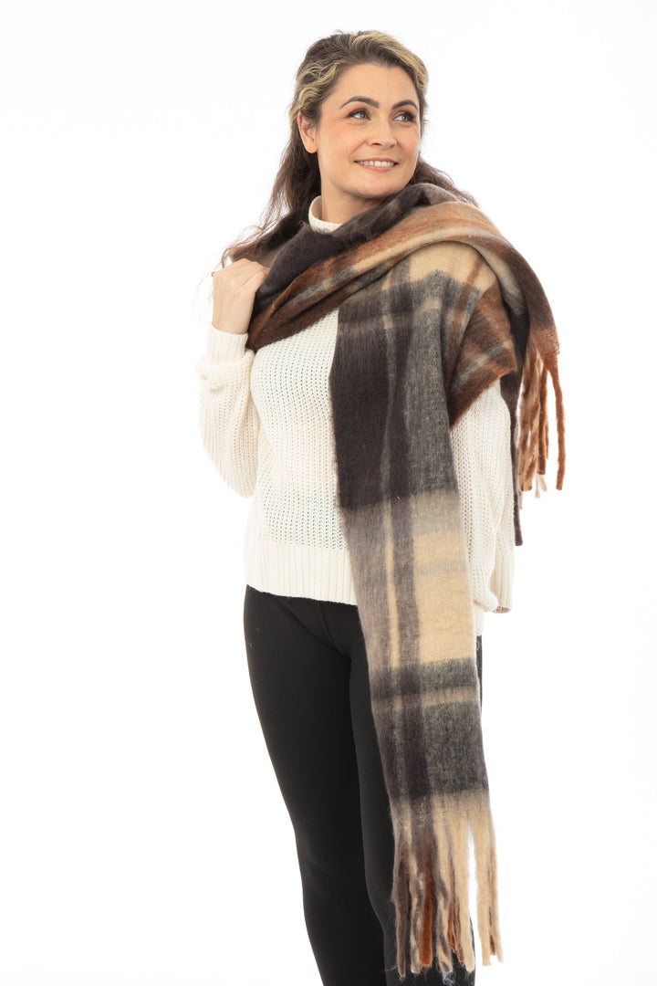 Bonnie - Bouclé Scarf